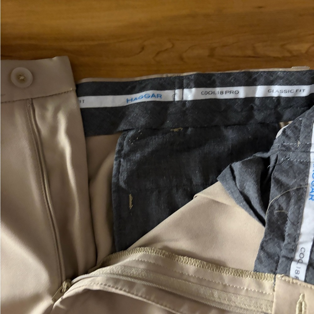 Haggar Men's Classic Khaki Dress Pants. 36x29 great condition - Picture 4 of 5